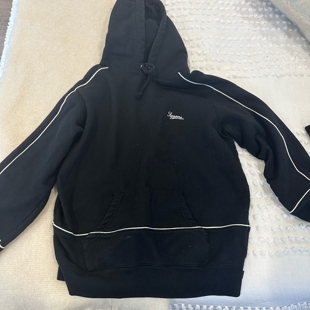 Black Supreme hoodie size S